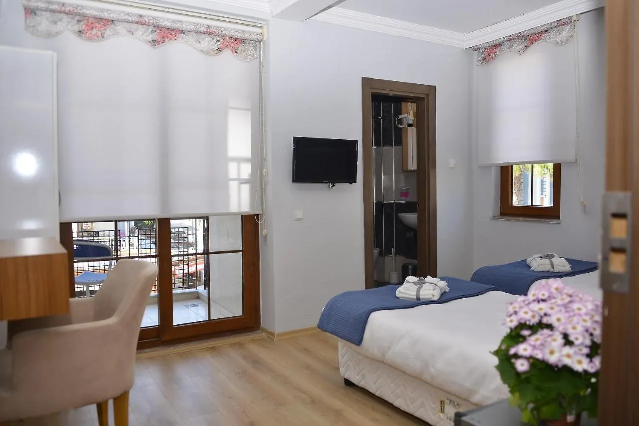 Pure Diamond Hotel contacts